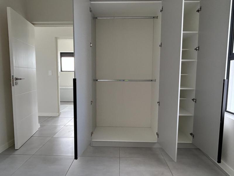 To Let 3 Bedroom Property for Rent in Sandown Western Cape